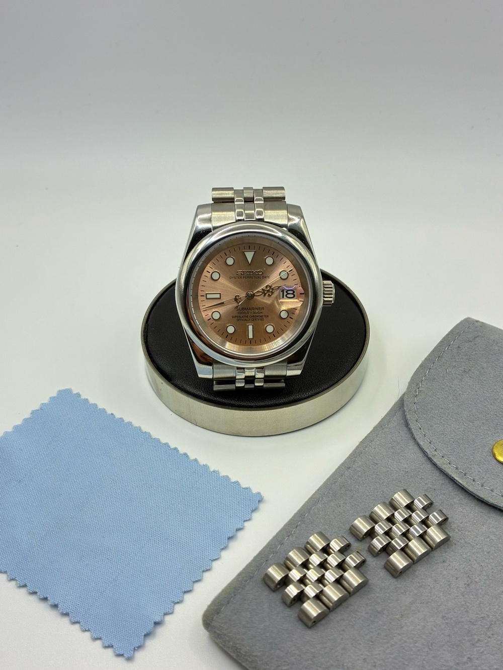 Seiko Mod Submariner Style 39mm – Salmon Dial | NH35 Automatic
